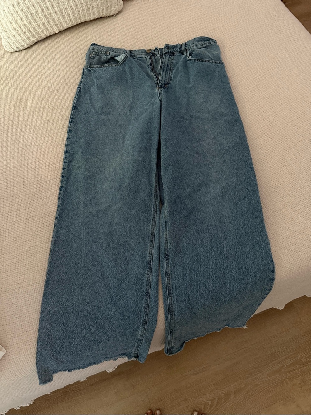 Zara Wide-Leg High-Rise Dark Blue Denim Jeans